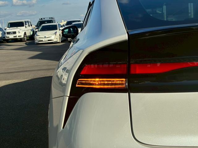 プリウス Z モデリスタエアロ(F/S/R) デジタルインナーミラー 12.3インチナビ ETC2.0 パノラミックビューモニター 純正19インチアルミホイール トヨタセーフティセンス BSM シートヒーター(29枚目)