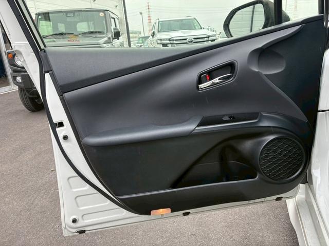 プリウス Sツーリングセレクション 7インチナビ モデリスタエアロ(F.S.R) シートヒーター ベンチレーション バックカメラ 純正17インチAW LEDヘッドライト 黒革シート セーフティーセンス スマートキー Bluetooth(61枚目)