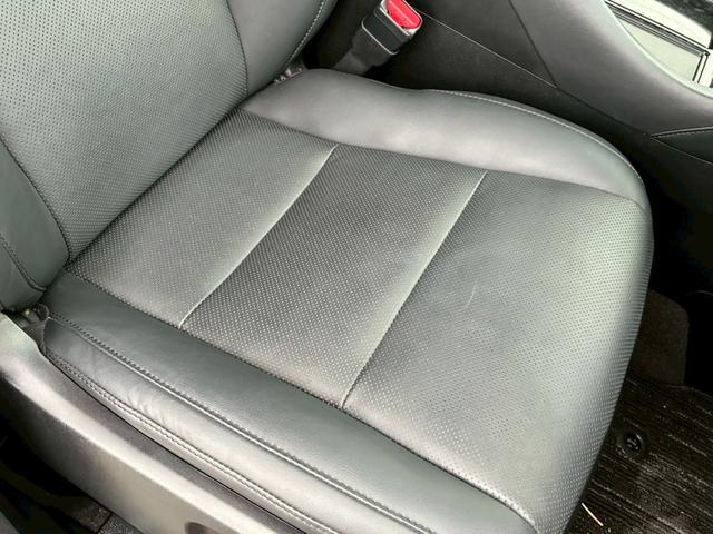 アルファード ２．５Ｓ　Ｃパッケージ　ツインムーンルーフ　　ＴＲＤエアロ（Ｆ／Ｓ／Ｒ）　デジタルインナーミラー　純正ディスプレイオーディオ　フリップダウンモニター　３眼ＬＥＤヘッドライト　シーケンシャルウインカー　シートヒータークーラー（64枚目）