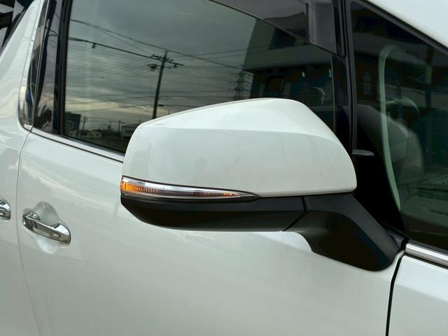 アルファード ２．５Ｓ　Ｃパッケージ　ムーンルーフ　モデリスタエアロ（Ｆ．Ｓ．Ｒ）　フリップダウンモニター　デジタルインナーミラー　　純正１８インチＡＷ　クルーズコントロール　ＢＳＭ　バックカメラ　　シートヒーター　　ステアリングヒーター（20枚目）