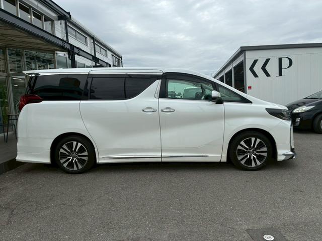 アルファード ２．５Ｓ　Ｃパッケージ　ムーンルーフ　モデリスタエアロ（Ｆ．Ｓ．Ｒ）　フリップダウンモニター　デジタルインナーミラー　　純正１８インチＡＷ　クルーズコントロール　ＢＳＭ　バックカメラ　　シートヒーター　　ステアリングヒーター（23枚目）