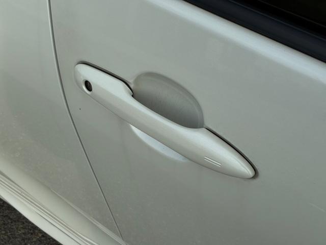 プリウス Ｓツーリングセレクション　純正ナビ　モデリスタエアロ（Ｆ／Ｓ／Ｒ）　社外１９インチアルミホイール　トヨタセーフティセンス　レーダークルーズコントロール　バックカメラ　Ｂｌｕｅｔｏｏｔｈ接続　ドライブレコーダー　シートヒーター（21枚目）