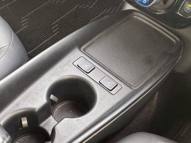 プリウス Ｓツーリングセレクション　純正ナビ　モデリスタエアロ（Ｆ／Ｓ／Ｒ）　社外１９インチアルミホイール　トヨタセーフティセンス　レーダークルーズコントロール　バックカメラ　Ｂｌｕｅｔｏｏｔｈ接続　ドライブレコーダー　シートヒーター（53枚目）