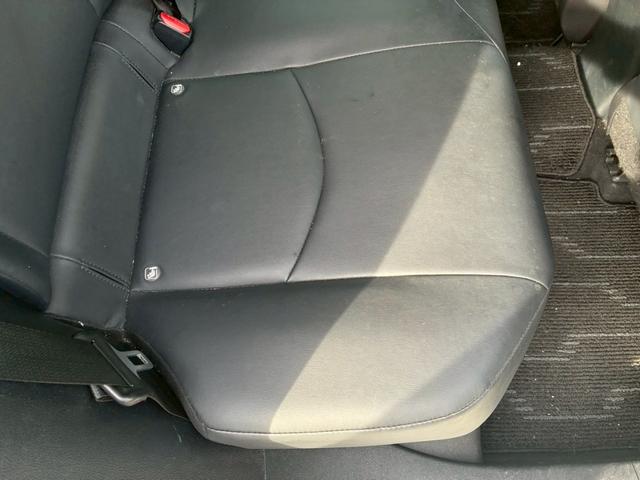 プリウス Ｓツーリングセレクション　純正ナビ　モデリスタエアロ（Ｆ／Ｓ／Ｒ）　社外１９インチアルミホイール　トヨタセーフティセンス　レーダークルーズコントロール　バックカメラ　Ｂｌｕｅｔｏｏｔｈ接続　ドライブレコーダー　シートヒーター（72枚目）