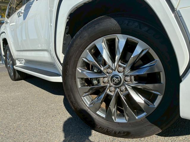 ランドクルーザー ZX サンルーフ モデリスタエアロ(F/R/) 7人乗 JBLサウンド リアエンターテインメント クールBOX 電動デフロック 空気圧センサー ルーフレール デジタルミラー ベージュ革シート クールBOX(17枚目)