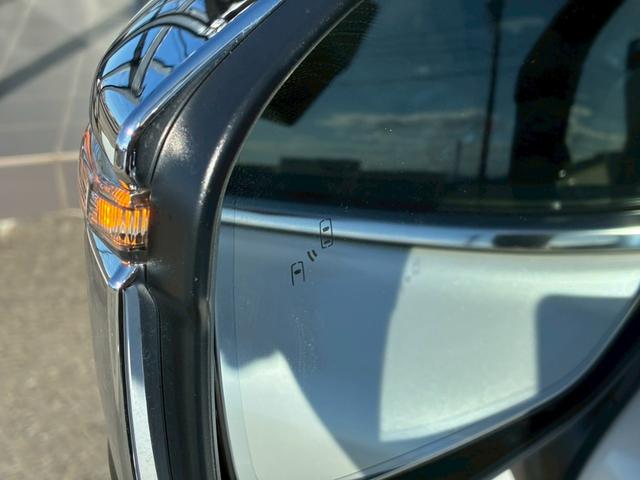 ランドクルーザー ZX サンルーフ モデリスタエアロ(F/R/) 7人乗 JBLサウンド リアエンターテインメント クールBOX 電動デフロック 空気圧センサー ルーフレール デジタルミラー ベージュ革シート クールBOX(36枚目)