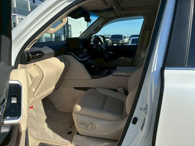 ランドクルーザー ZX サンルーフ モデリスタエアロ(F/R/) 7人乗 JBLサウンド リアエンターテインメント クールBOX 電動デフロック 空気圧センサー ルーフレール デジタルミラー ベージュ革シート クールBOX(41枚目)