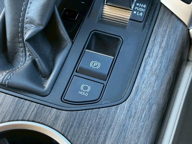 ランドクルーザー ZX サンルーフ モデリスタエアロ(F/R/) 7人乗 JBLサウンド リアエンターテインメント クールBOX 電動デフロック 空気圧センサー ルーフレール デジタルミラー ベージュ革シート クールBOX(57枚目)