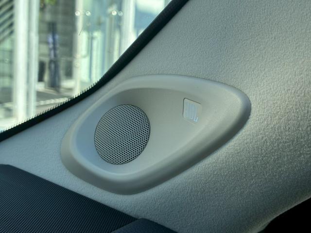 ランドクルーザー ZX サンルーフ モデリスタエアロ(F/R/) 7人乗 JBLサウンド リアエンターテインメント クールBOX 電動デフロック 空気圧センサー ルーフレール デジタルミラー ベージュ革シート クールBOX(60枚目)