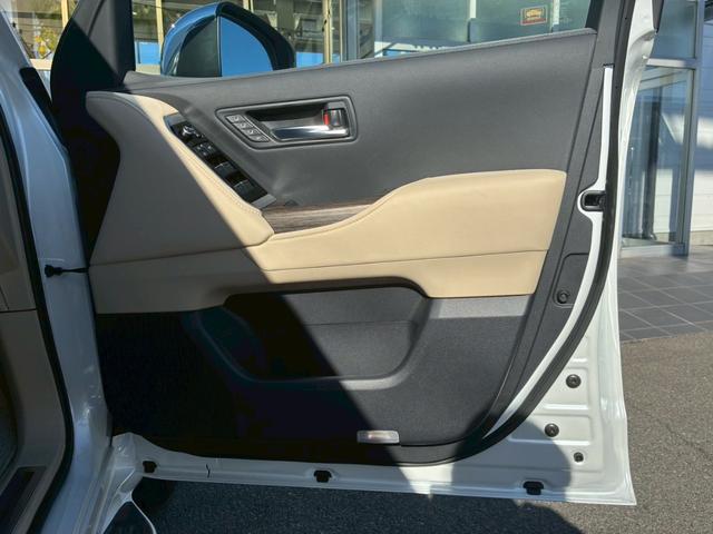 ランドクルーザー ZX サンルーフ モデリスタエアロ(F/R/) 7人乗 JBLサウンド リアエンターテインメント クールBOX 電動デフロック 空気圧センサー ルーフレール デジタルミラー ベージュ革シート クールBOX(62枚目)