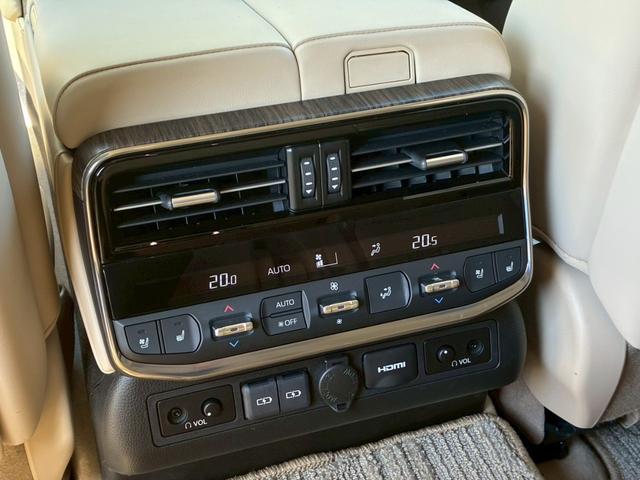 ランドクルーザー ZX サンルーフ モデリスタエアロ(F/R/) 7人乗 JBLサウンド リアエンターテインメント クールBOX 電動デフロック 空気圧センサー ルーフレール デジタルミラー ベージュ革シート クールBOX(74枚目)