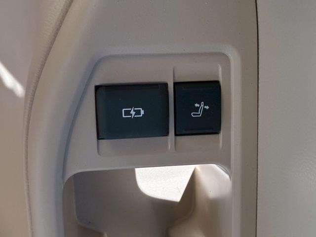 ランドクルーザー ZX サンルーフ モデリスタエアロ(F/R/) 7人乗 JBLサウンド リアエンターテインメント クールBOX 電動デフロック 空気圧センサー ルーフレール デジタルミラー ベージュ革シート クールBOX(77枚目)