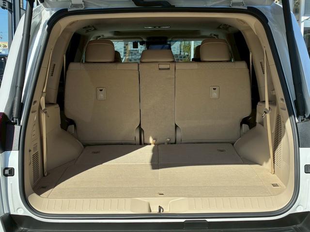 ランドクルーザー ZX サンルーフ モデリスタエアロ(F/R/) 7人乗 JBLサウンド リアエンターテインメント クールBOX 電動デフロック 空気圧センサー ルーフレール デジタルミラー ベージュ革シート クールBOX(79枚目)