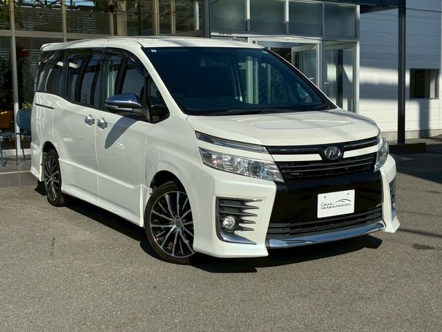 ヴォクシー ZS 煌 アルパイン10インチナビ 天井モニター HDMI入力 LEDヘッドライト 7人乗 両側電動スライドドア バックカメラ 社外18インチAW 後席オートエアコン スペアタイヤ 寒冷地仕様 スマートキー(10枚目)