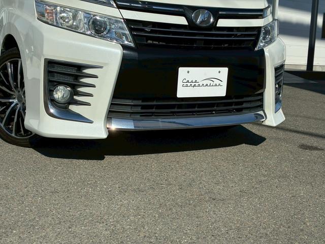 ヴォクシー ZS 煌 アルパイン10インチナビ 天井モニター HDMI入力 LEDヘッドライト 7人乗 両側電動スライドドア バックカメラ 社外18インチAW 後席オートエアコン スペアタイヤ 寒冷地仕様 スマートキー(13枚目)