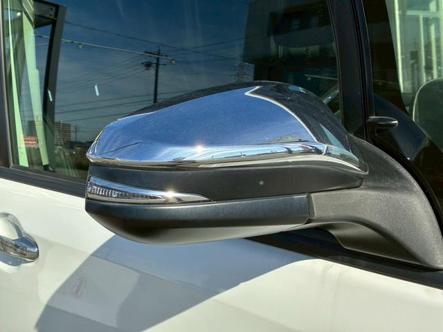 ヴォクシー ZS 煌 アルパイン10インチナビ 天井モニター HDMI入力 LEDヘッドライト 7人乗 両側電動スライドドア バックカメラ 社外18インチAW 後席オートエアコン スペアタイヤ 寒冷地仕様 スマートキー(19枚目)