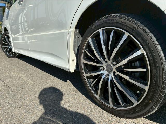 ヴォクシー ZS 煌 アルパイン10インチナビ 天井モニター HDMI入力 LEDヘッドライト 7人乗 両側電動スライドドア バックカメラ 社外18インチAW 後席オートエアコン スペアタイヤ 寒冷地仕様 スマートキー(32枚目)