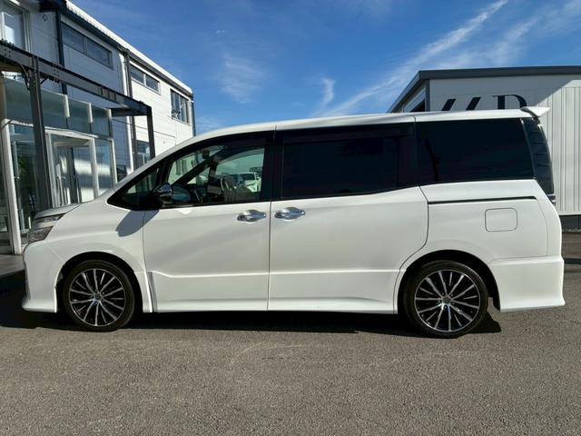 ヴォクシー ZS 煌 アルパイン10インチナビ 天井モニター HDMI入力 LEDヘッドライト 7人乗 両側電動スライドドア バックカメラ 社外18インチAW 後席オートエアコン スペアタイヤ 寒冷地仕様 スマートキー(35枚目)