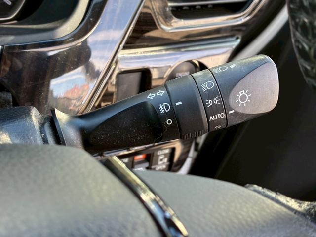 ヴォクシー ZS 煌 アルパイン10インチナビ 天井モニター HDMI入力 LEDヘッドライト 7人乗 両側電動スライドドア バックカメラ 社外18インチAW 後席オートエアコン スペアタイヤ 寒冷地仕様 スマートキー(41枚目)