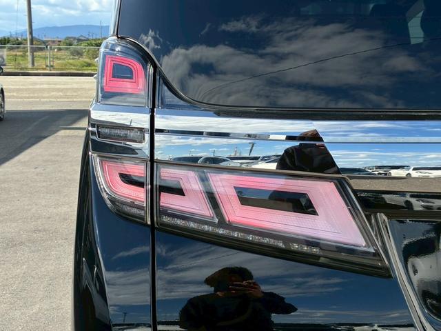 ヴェルファイア ２．５Ｚ　Ｇエディション　ツインムーンルーフ　ＴＲＤエアロ（Ｆ／Ｒ）　モデリスタエアロ（Ｓ）　　純正９インチディスプレイオーディオ　セーフティセンス　デジタルインナーミラー　パワーバックドア　ＢＳＭ　ＥＴＣ　ＬＥＤヘッドライト（31枚目）