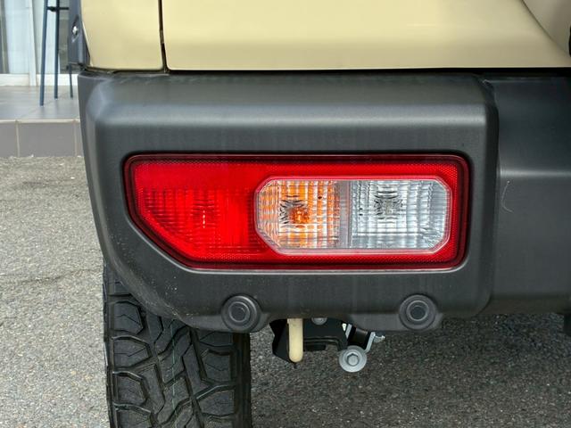 ジムニー ＸＣ　社外ナビ　フルセグＴＶ　バックカメラ　リフトアップ　オーバーフェンダー　ブラウンレザーシートカバー　１６インチアルミホイール　オープンカントリータイヤ　大型グリルガード　リアラダー　スペアタイヤカバー（31枚目）