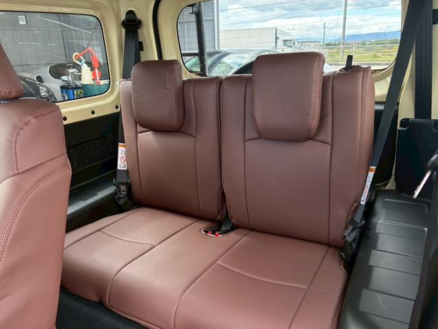 ジムニー ＸＣ　社外ナビ　フルセグＴＶ　バックカメラ　リフトアップ　オーバーフェンダー　ブラウンレザーシートカバー　１６インチアルミホイール　オープンカントリータイヤ　大型グリルガード　リアラダー　スペアタイヤカバー（66枚目）