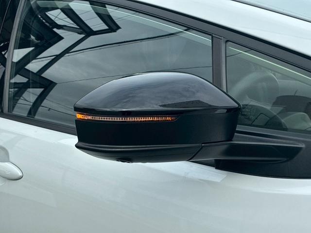 プリウス Ｚ　パノラマルーフ　パノラミックビューモニター　デジタルインナーミラー　純正１９インチＡＷ　１２，３インチディスプレイオーディオ　シートヒーター　ベンチレーション　ＬＥＤヘッドライト　クルーズコントロール（18枚目）