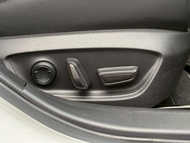 プリウス Ｚ　パノラマルーフ　パノラミックビューモニター　デジタルインナーミラー　純正１９インチＡＷ　１２，３インチディスプレイオーディオ　シートヒーター　ベンチレーション　ＬＥＤヘッドライト　クルーズコントロール（66枚目）