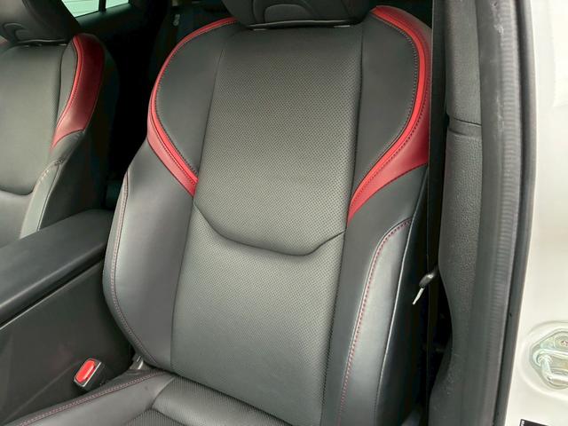 プリウス Ｚ　パノラマルーフ　パノラミックビューモニター　デジタルインナーミラー　純正１９インチＡＷ　１２，３インチディスプレイオーディオ　シートヒーター　ベンチレーション　ＬＥＤヘッドライト　クルーズコントロール（70枚目）