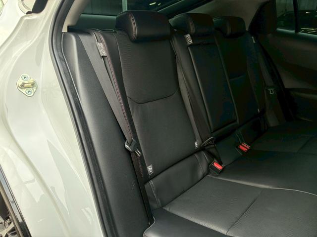 プリウス Ｚ　パノラマルーフ　パノラミックビューモニター　デジタルインナーミラー　純正１９インチＡＷ　１２，３インチディスプレイオーディオ　シートヒーター　ベンチレーション　ＬＥＤヘッドライト　クルーズコントロール（75枚目）