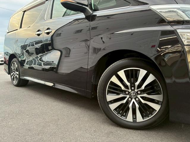 ヴェルファイア ２．５Ｚ　Ｇエディション　サンルーフ　純正１０インチナビ　両側パワースライドドア　シートヒーター　ベンチレーション　純正１８インチＡＷ　ステアリングヒーター　クルーズコントロール　バックカメラ　デジタルインナーミラー　　ＥＴＣ（18枚目）