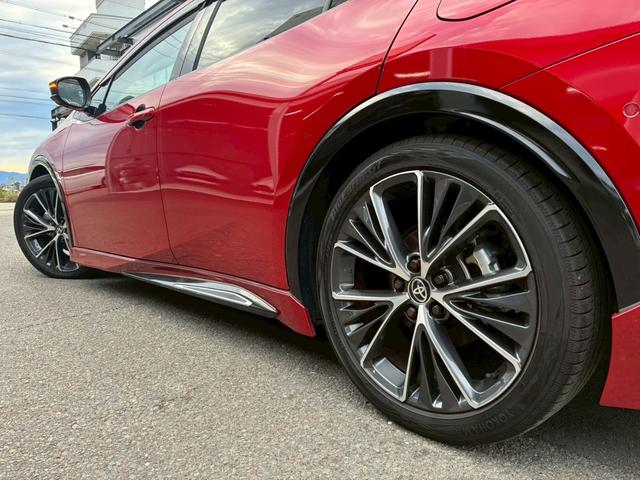 プリウス Ｚ　モデリスタエアロ　トヨタチームメイト　パノラミックビューモニター　１２．３ディスプレイオーディオ　デジタルインナーミラー　純正１９インチＡＷ　　黒革シート　レーダークルーズコントロール　シートヒーター（34枚目）