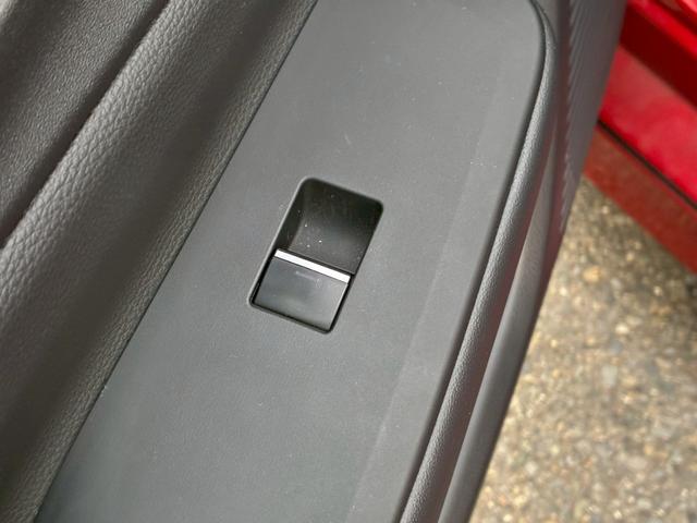 プリウス Ｚ　モデリスタエアロ　トヨタチームメイト　パノラミックビューモニター　１２．３ディスプレイオーディオ　デジタルインナーミラー　純正１９インチＡＷ　　黒革シート　レーダークルーズコントロール　シートヒーター（66枚目）