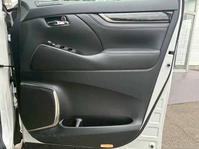 アルファード 2.5S Cパッケージ ムーンルーフ モデリスタエアロ(F.S.R) フリップダウンモニター デジタルインナーミラー 純正18インチAW クルーズコントロール BSM バックカメラ シートヒーター ステアリングヒーター(61枚目)