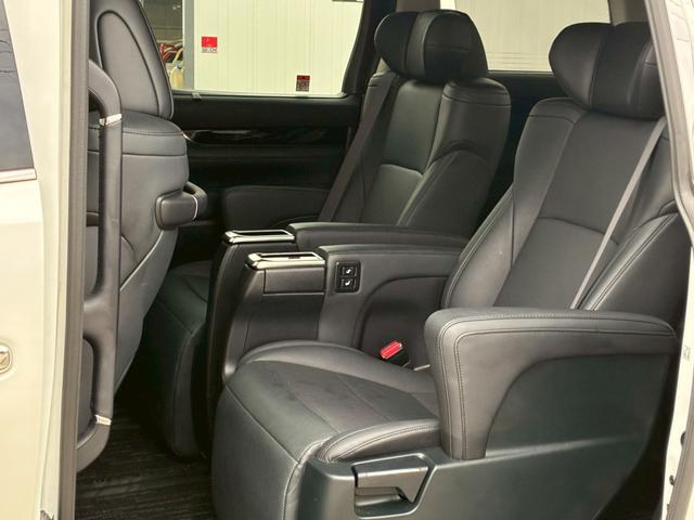 アルファード 2.5S Cパッケージ ツインムーンルーフ TRDエアロ(F/S/R) デジタルインナーミラー 純正ディスプレイオーディオ フリップダウンモニター 3眼LEDヘッドライト シーケンシャルウインカー シートヒータークーラー(75枚目)