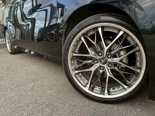 ヴェルファイア ２．５Ｚ　Ｇエディション　ツインムーンルーフ　純正ディスプレイオーディオ　フルセグＴＶ　フリップダウンモニター　デジタルインナーミラー　ＢＳＭ　３眼ＬＥＤヘッドライト　シーケンシャルウインカー　シートヒーター・ベンチレーション（17枚目）