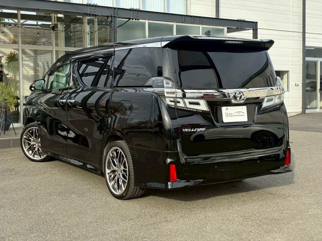 ヴェルファイア ２．５Ｚ　Ｇエディション　ツインムーンルーフ　純正ディスプレイオーディオ　フルセグＴＶ　フリップダウンモニター　デジタルインナーミラー　ＢＳＭ　３眼ＬＥＤヘッドライト　シーケンシャルウインカー　シートヒーター・ベンチレーション（25枚目）