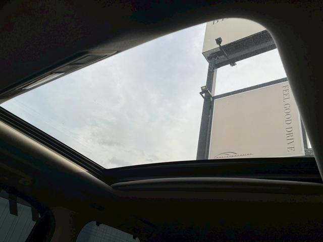 ヴェルファイア ２．５Ｚ　Ｇエディション　ツインムーンルーフ　純正ディスプレイオーディオ　フルセグＴＶ　フリップダウンモニター　デジタルインナーミラー　ＢＳＭ　３眼ＬＥＤヘッドライト　シーケンシャルウインカー　シートヒーター・ベンチレーション（76枚目）