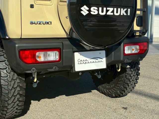 ジムニー XC 10インチディスプレイオーディオ オーバーフェンダー サイドステップ リフトアップ 15インチAW ジオランダータイヤ ディフェンダーグリル 黒レザーシートカバー リアラダー ショートバンパー(30枚目)