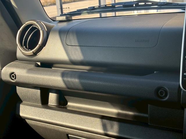 ジムニー XC 10インチディスプレイオーディオ オーバーフェンダー サイドステップ リフトアップ 15インチAW ジオランダータイヤ ディフェンダーグリル 黒レザーシートカバー リアラダー ショートバンパー(55枚目)