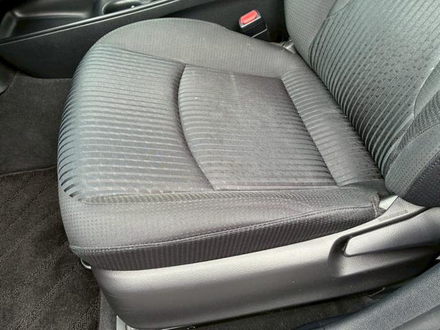 プリウス Ａ　９インチナビ　モデリスタエアロ（Ｆ．Ｓ．Ｒ）　寒冷地仕様ヘッドアップディスプレイ　ブラインドスポットモニター　クリアランスソナー　バックカメラ　　ＬＤＡ　ＰＣＳ　　リアフォグランプ　純正１５インチＡＷ（65枚目）