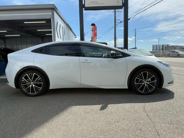 プリウス Z パノラマルーフ デジタルインナーミラー パノラミックビューモニター ブラインドスポットモニター ステアリングヒーター シートヒーター シートヒーター ワイヤレス充電 パワーバックドア パワーシート(20枚目)