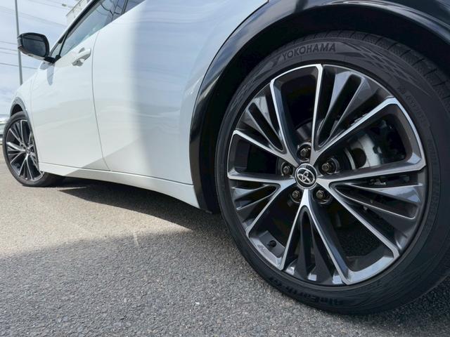 プリウス Z パノラマルーフ デジタルインナーミラー パノラミックビューモニター ブラインドスポットモニター ステアリングヒーター シートヒーター シートヒーター ワイヤレス充電 パワーバックドア パワーシート(29枚目)