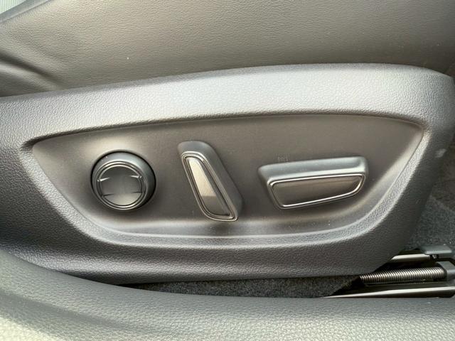 プリウス Z パノラマルーフ デジタルインナーミラー パノラミックビューモニター ブラインドスポットモニター ステアリングヒーター シートヒーター シートヒーター ワイヤレス充電 パワーバックドア パワーシート(60枚目)