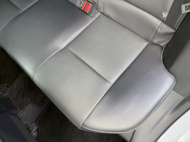 プリウス Z パノラマルーフ デジタルインナーミラー パノラミックビューモニター ブラインドスポットモニター ステアリングヒーター シートヒーター シートヒーター ワイヤレス充電 パワーバックドア パワーシート(74枚目)