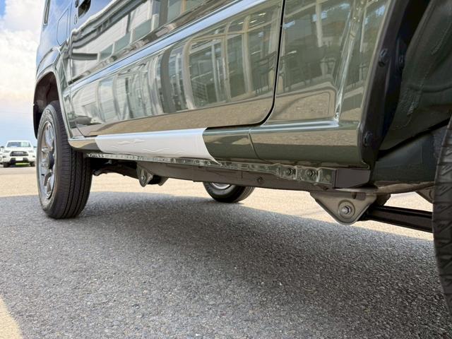 ジムニー ＸＣ　４ＷＤ　オートマチック　純正１６インチアルミホイール　ＬＥＤヘッドライト　フロントフォグランプ　運転席／助手席シートヒーター　スマートキー　プッシュボタンスタート　背面スペアタイヤ　電動格納ドアミラー（21枚目）