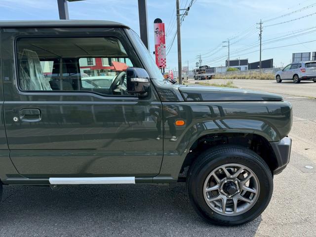 ジムニー ＸＣ　４ＷＤ　オートマチック　純正１６インチアルミホイール　ＬＥＤヘッドライト　フロントフォグランプ　運転席／助手席シートヒーター　スマートキー　プッシュボタンスタート　背面スペアタイヤ　電動格納ドアミラー（24枚目）