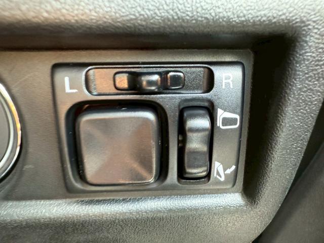 ジムニー ＸＣ　４ＷＤ　オートマチック　純正１６インチアルミホイール　ＬＥＤヘッドライト　フロントフォグランプ　運転席／助手席シートヒーター　スマートキー　プッシュボタンスタート　背面スペアタイヤ　電動格納ドアミラー（45枚目）