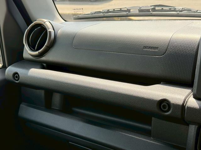 ジムニー ＸＣ　４ＷＤ　オートマチック　純正１６インチアルミホイール　ＬＥＤヘッドライト　フロントフォグランプ　運転席／助手席シートヒーター　スマートキー　プッシュボタンスタート　背面スペアタイヤ　電動格納ドアミラー（57枚目）