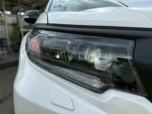 ランドクルーザープラド ＴＸ　Ｌパッケージ　サンルーフ　　ルーフレール　メーカーナビ　パノラミックビューモニター　クリアランスソナー　ブラインドスポットモニター　純正１８インチアルミホイール　シートヒーター　ベンチレーション　ＬＥＤヘッドライト（14枚目）